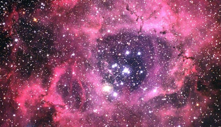 Investigadores de Valparaíso descubren inusual emisión de agua caliente en una estrella joven