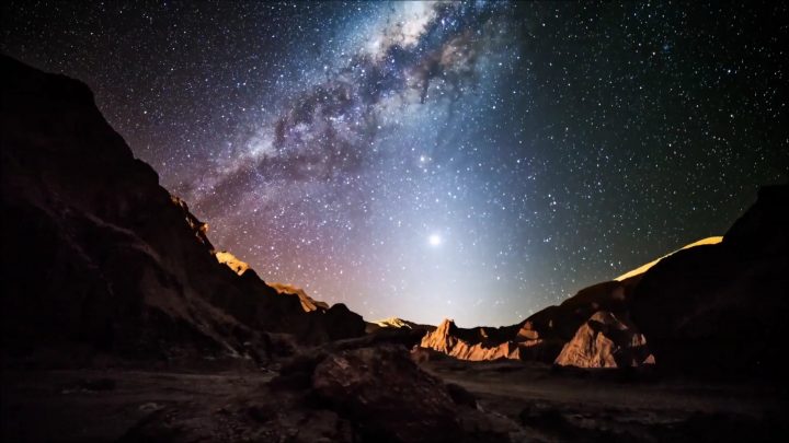 Unión Europea en Chile lanza concurso de poesía para jóvenes que conecta la astronomía y el ambiente