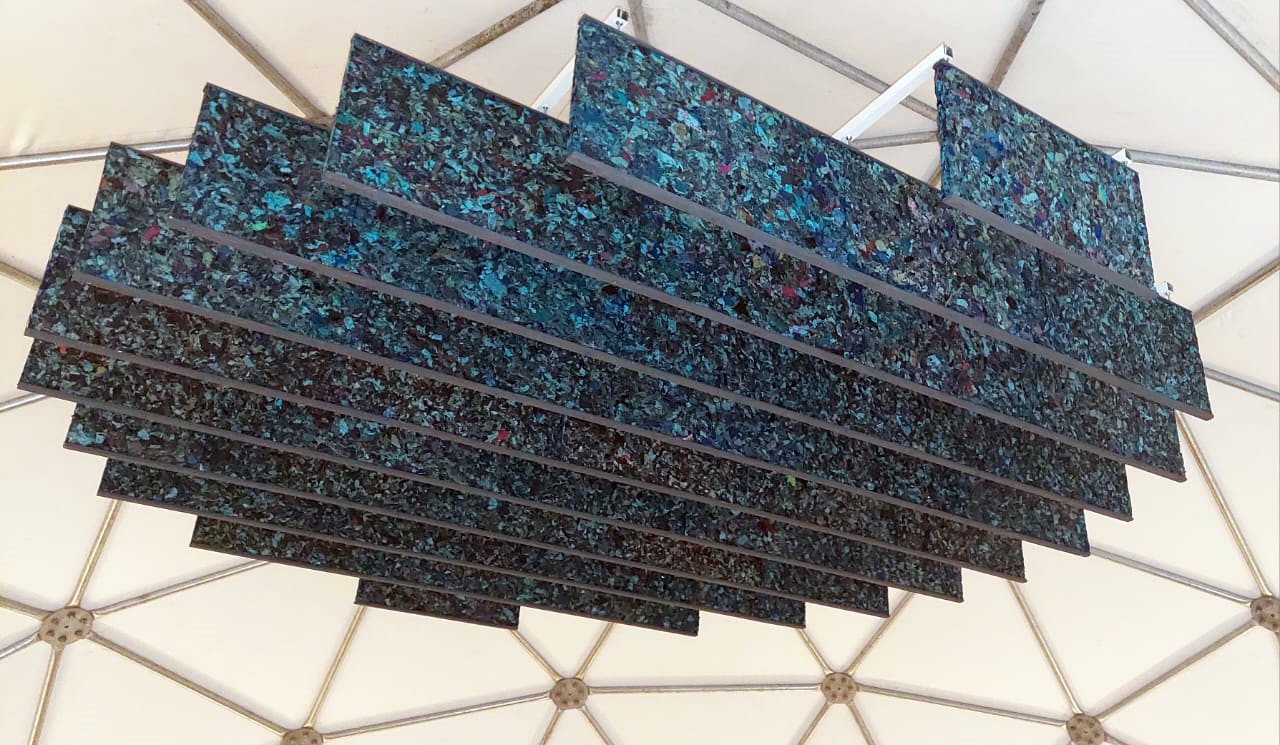 Sonner: Emprendimiento chileno transforma residuos textiles en paneles acústicos