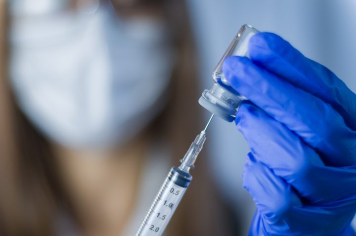 Científicos chilenos trabajan en vacuna de inmunoterapia contra el cáncer colorrectal